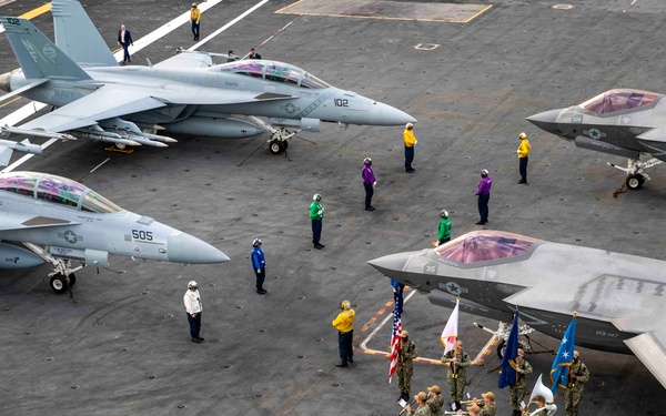 President of the United States visits the USS George Washington