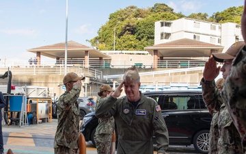 U.S. President visits USS George Washington