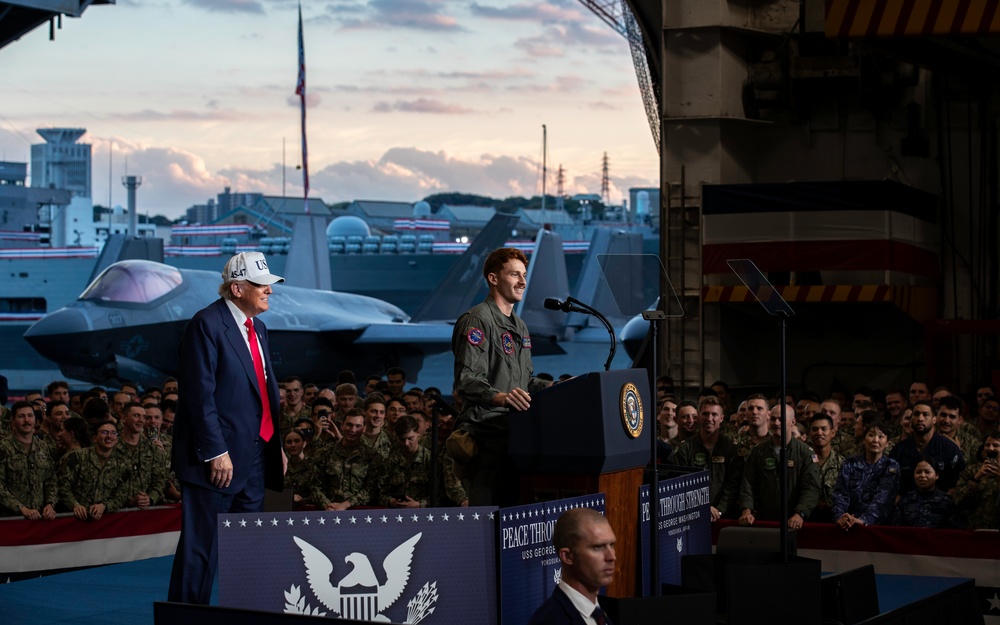 President of the United States visits USS George Washington President of the United States visits USS George Washington