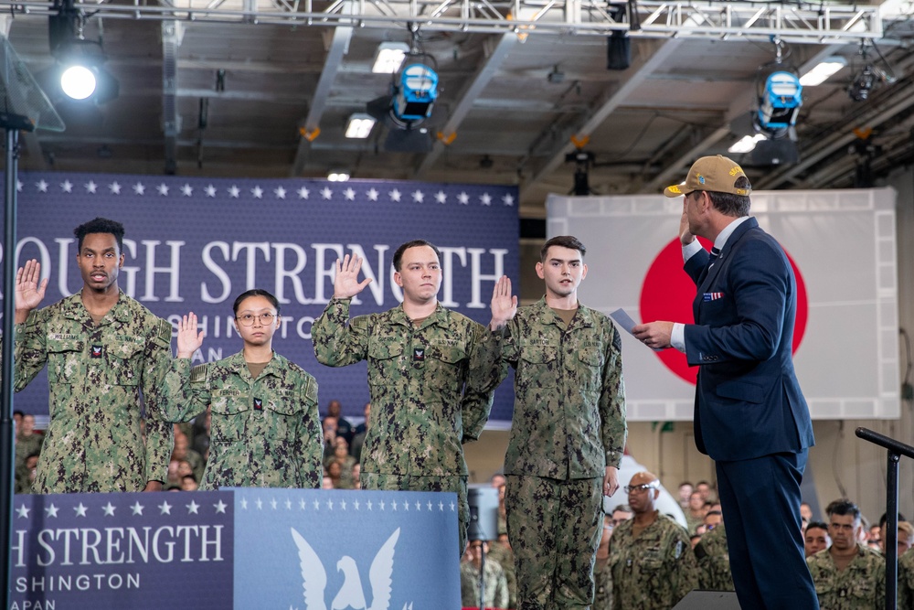 U.S. Secretary of War Visits George Washington U.S. Secretary of War Visits George Washington