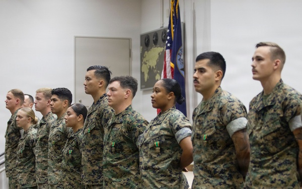 Commanding General recognize Marines during visit to MCAS Iwakuni
