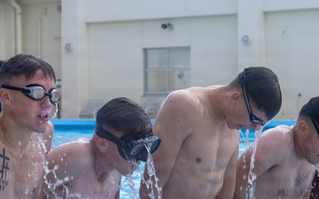 3d Intelligence Battalion holds water survival advanced training