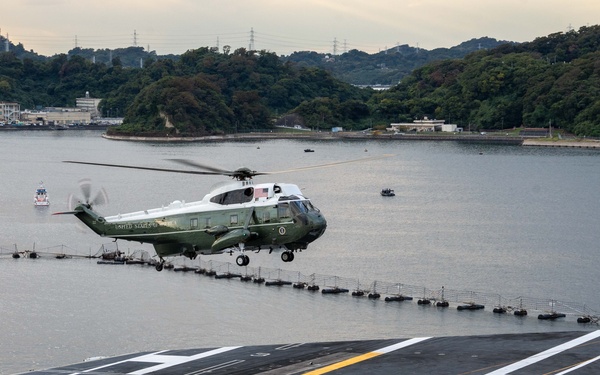 President of the United States visits the USS George Washington