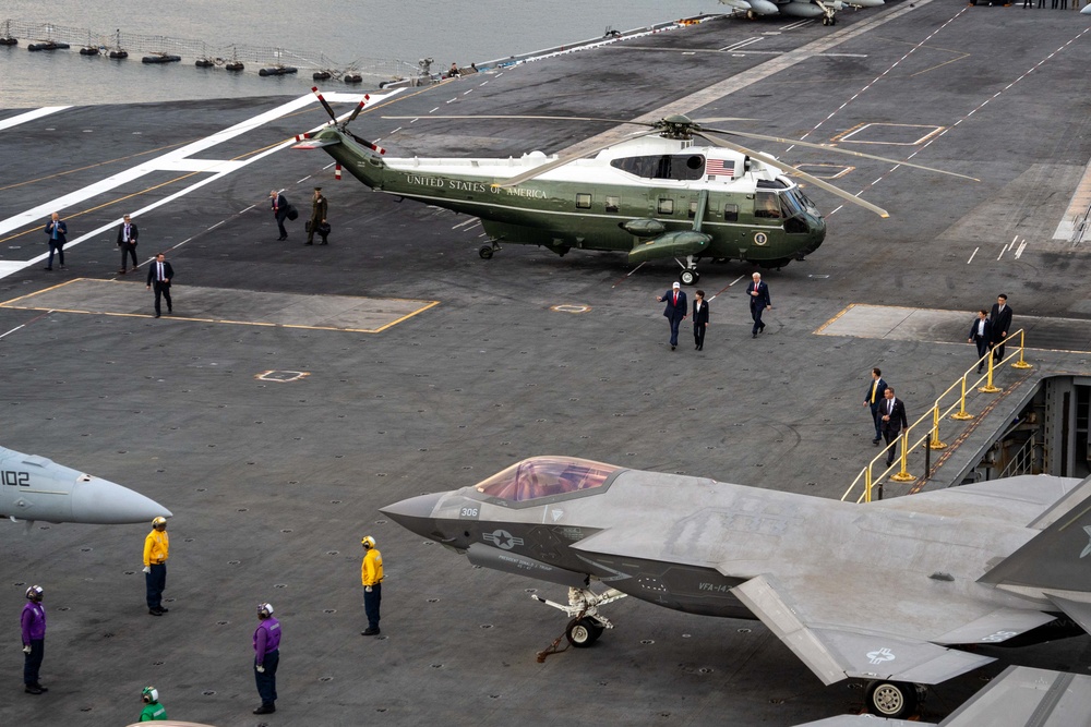 President of the United States visits the USS George Washington
