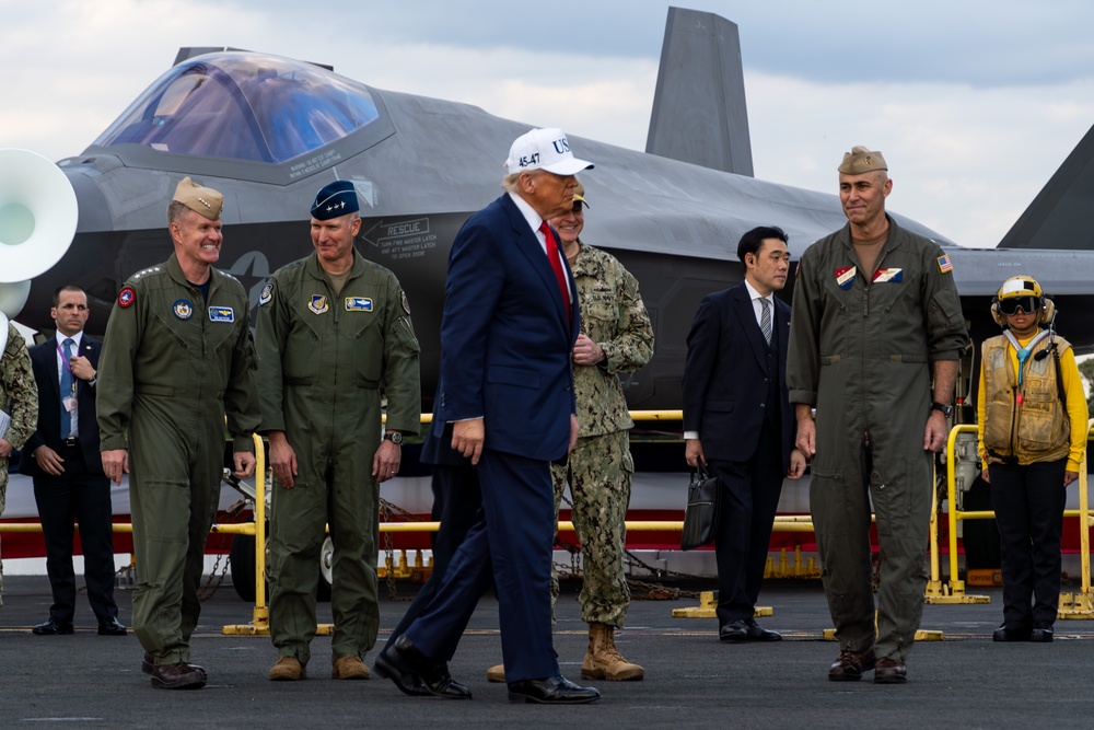 President of the United States visits the USS George Washington