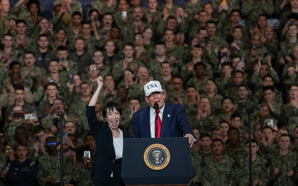 POTUS Visits USS George Washington
