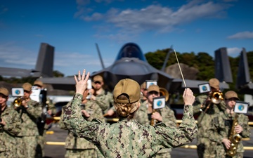 President of the United States Visits USS George Washington