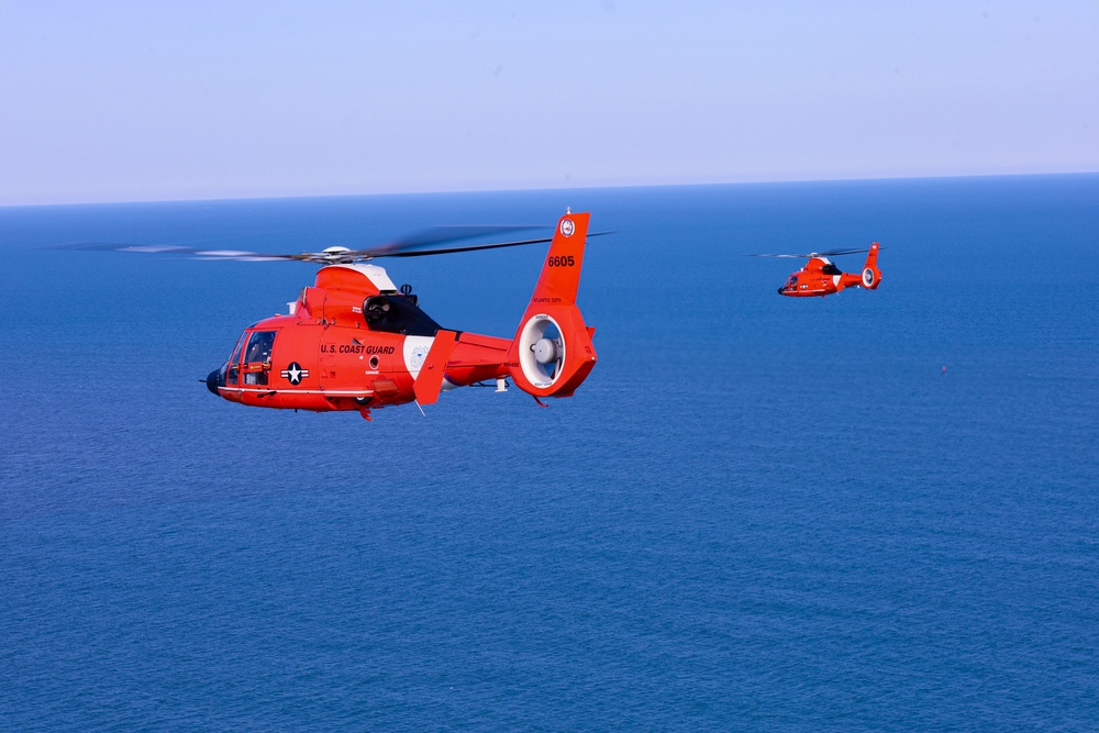 Coast Guard Air Station Atlantic City conducts rotary wing intercept training