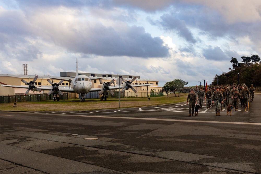 MCBH HQBN Conducts a 10K Hike