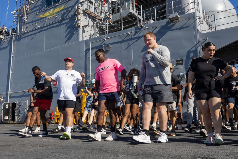 USS Iwo Jima Steel Beach Picnic