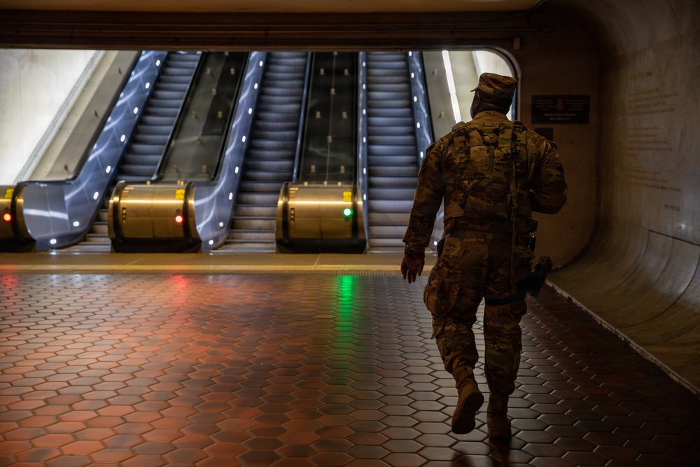 A Mississippi Army National Guard Soldier on patrol in the Washington Metro A Mississippi Army National Guard Soldier on patrol in the Washington Metro