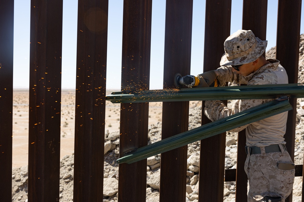 JTF-SB Marines Strengthen Southern Border Barrier JTF-SB Marines Strengthen Southern Border Barrier