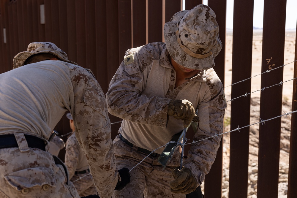 JTF-SB Marines Strengthen Southern Border Barrier JTF-SB Marines Strengthen Southern Border Barrier