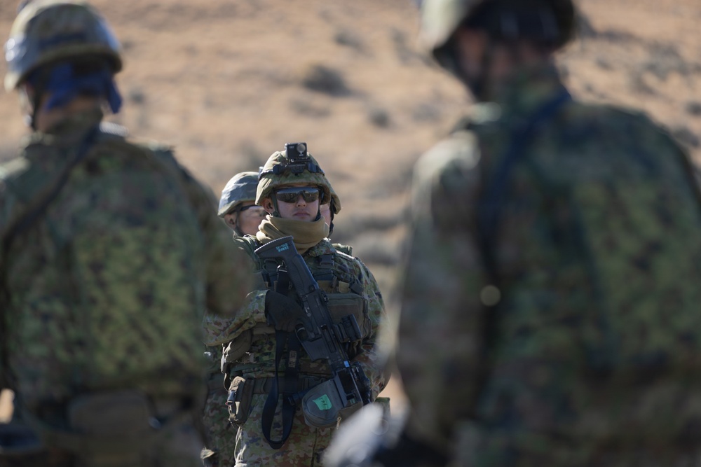 U.S. Army and Japanese Self Defense Force Members cross-train Battle Drill Six during Rising Thunder 25