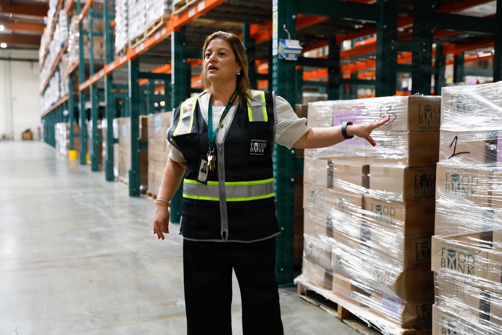 California National Guard Service Members Receive A Behind the Scenes Look At the Los Angeles Regional Food Bank California National Guard Service Members Receive A Behind the Scenes Look At the Los Angeles Regional Food Bank