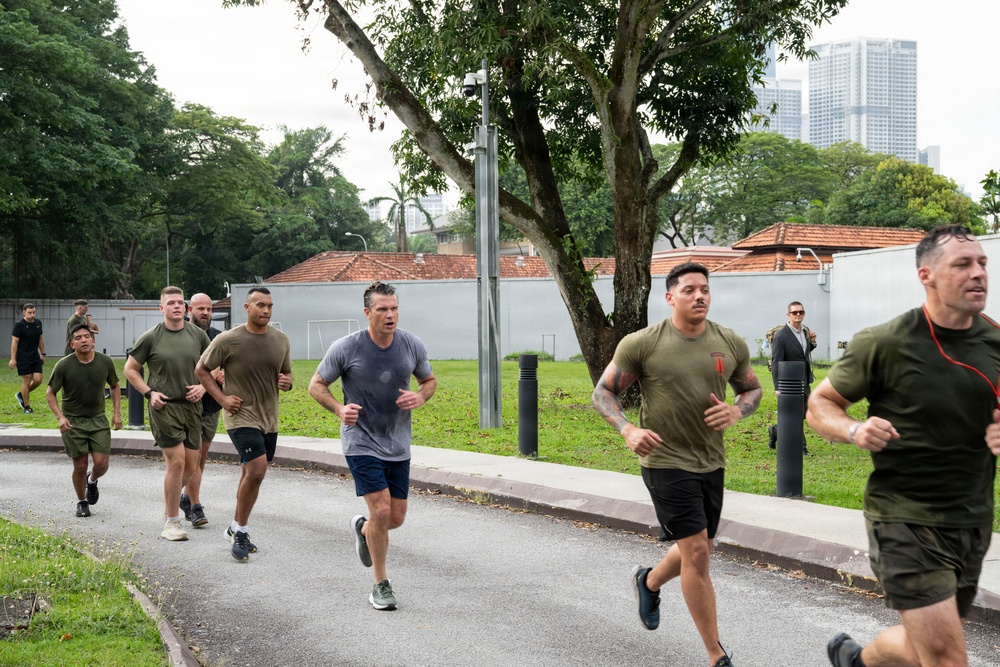 SW Hegseth Trains With Service Members in Malaysia SW Hegseth Trains With Service Members in Malaysia