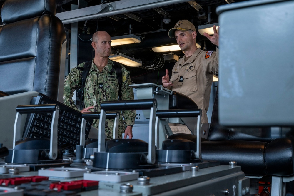 Deputy Commodore Visits USS Cincinnati CARAT Brunei