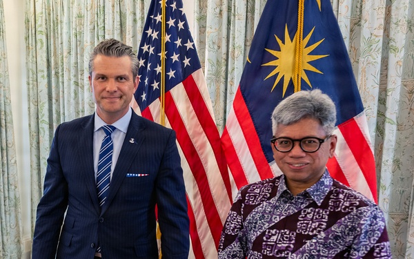 SW Hegseth meets with Malaysia National Security Council Director