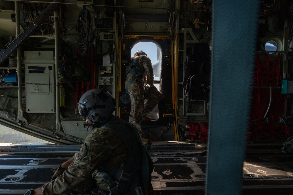 Airmen showcase expertise in air delivery operations
