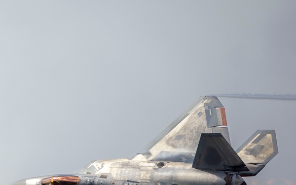 F-22 Raptor Ignites the Sky at NAS Oceana