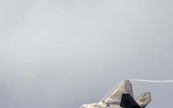 F-22 Raptor Ignites the Sky at NAS Oceana