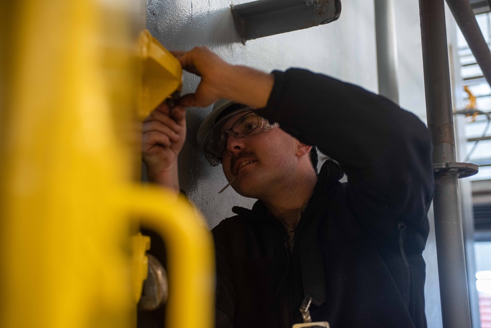 Ronald Reagan Sailors Install Door