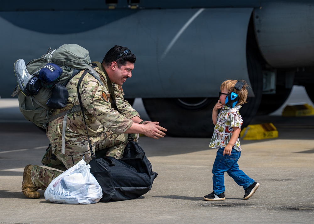 The moments we live for: Airmen return from deployment