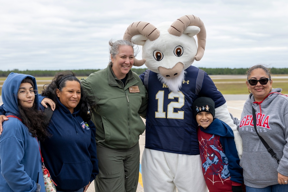 NAS Pensacola Hosts Naval Station Guantanamo Bay Non-Mission Essential Personnel for Blue Angels Practice NAS Pensacola Hosts Naval Station Guantanamo Bay Non-Mission Essential Personnel for Blue Angels Practice