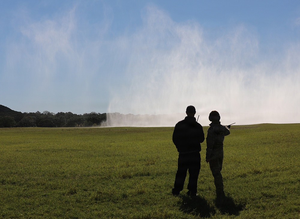 1-108th Assault Helicopter Battalion Conducts Bucket Training 1-108th Assault Helicopter Battalion Conducts Bucket Training