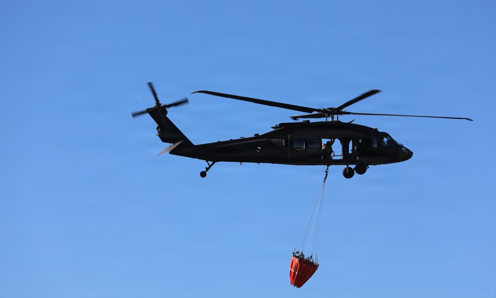 1-108th Assault Helicopter Battalion Conducts Bucket Training 1-108th Assault Helicopter Battalion Conducts Bucket Training
