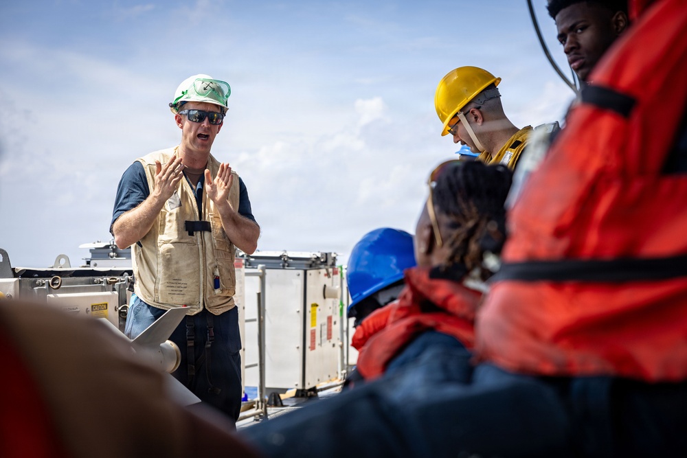 USS Iwo Jima Conducts a Repleshment-At-Sea with USNS Joshua Humphreys