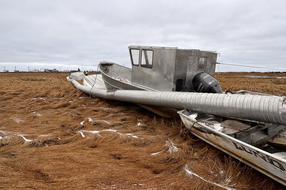 AKOM continues clean up operations in Kipnuk, Alaska during Operation Halong Response AKOM continues clean up operations in Kipnuk, Alaska during Operation Halong Response