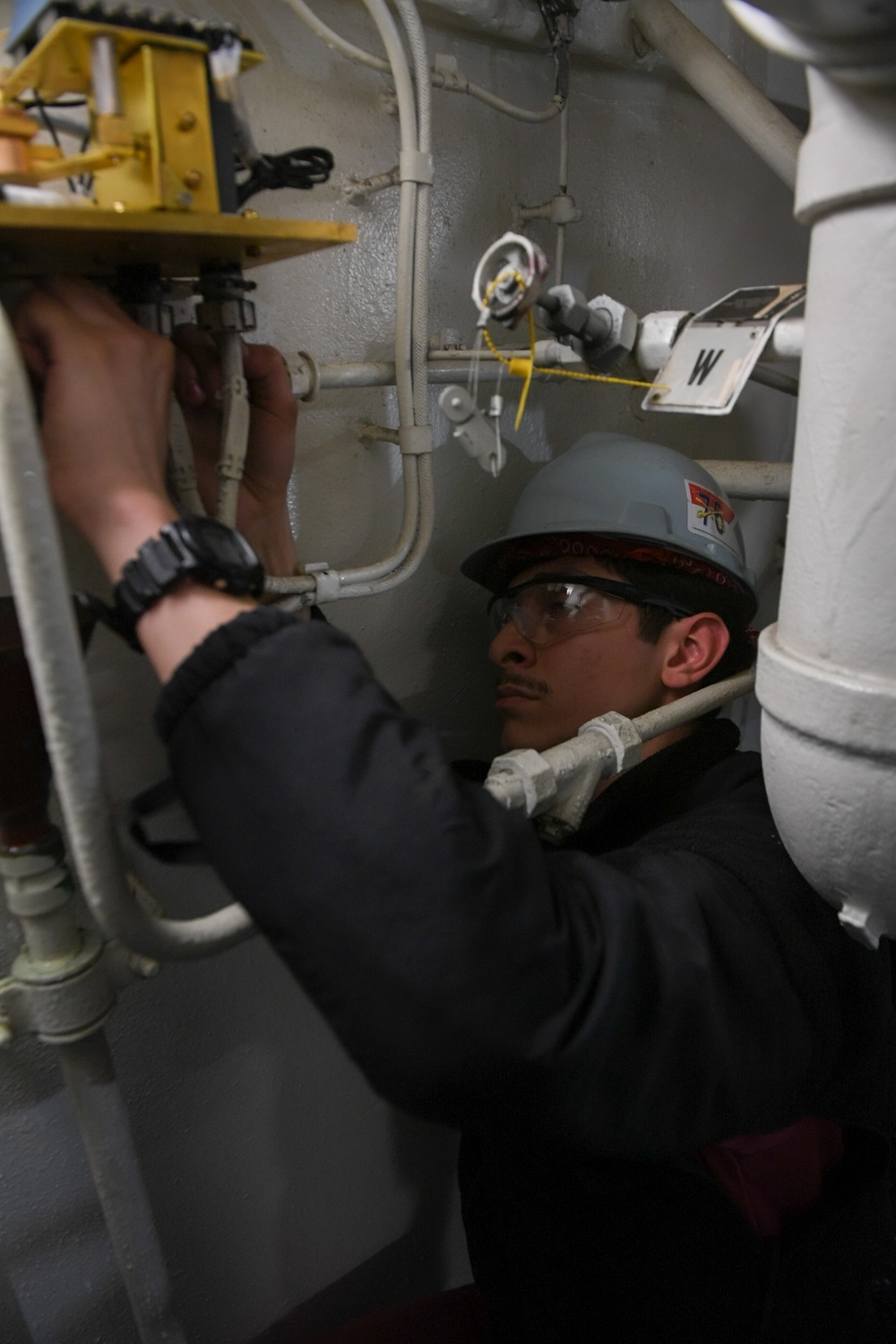 Ronald Reagan Sailors Keep Equipment Maintained