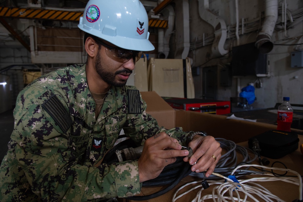 Ronald Reagan Sailors Keep Equipment Maintained