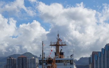 Coast Guard cutter arrives at new homeport in Honolulu after restorative maintenance