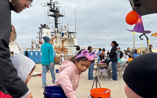 USO Northwest Florida, USCG Cutter Diligence Host Trunk-or-Treat Onboard NAS Pensacola for Naval Station Guantanamo Bay Non-Mission Essential Personnel