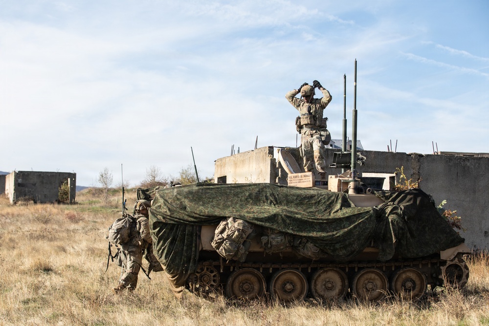 1st Infantry Division Conducts Mortar Training at Novo Selo Training Area, Bulgaria