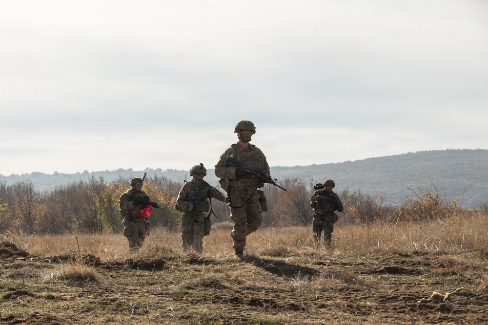 1st Infantry Division Conducts Mortar Training at Novo Selo Training Area, Bulgaria