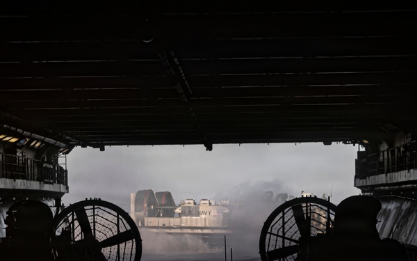 USS Iwo Jima Conducts LCAC Operations