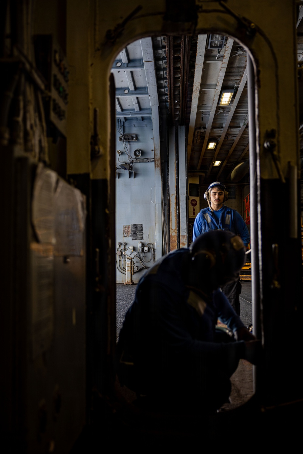 USS Iwo Jima Sailors Conduct Preservation