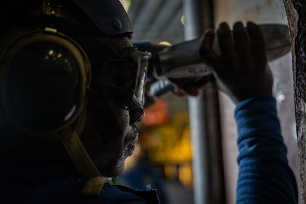 USS Iwo Jima Sailors Conduct Preservation