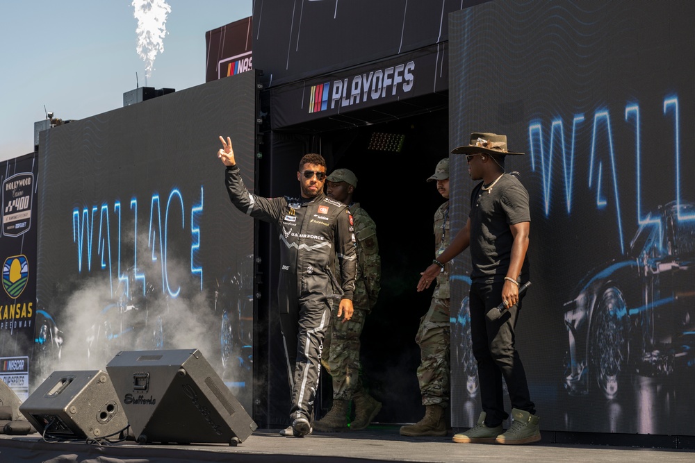 Whiteman Airmen team up with NASCAR driver Bubba Wallace