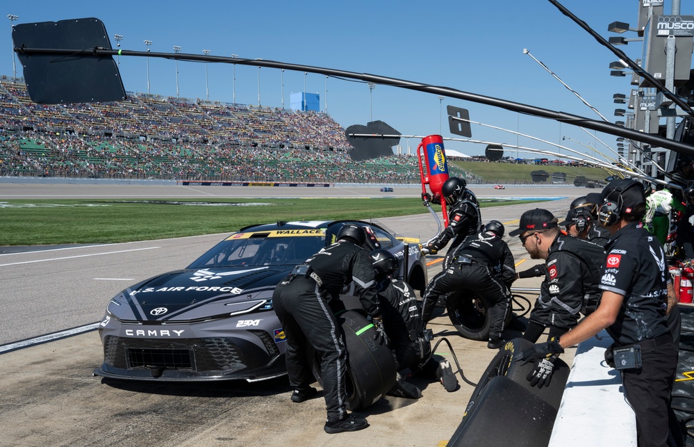 Whiteman Airmen team up with NASCAR driver Bubba Wallace