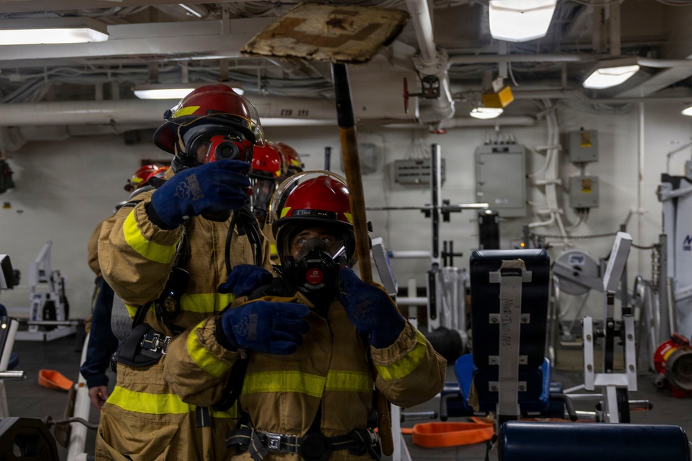 DVIDS - Images - USS Iwo Jima Sailors Conduct a Damage Control Training ...
