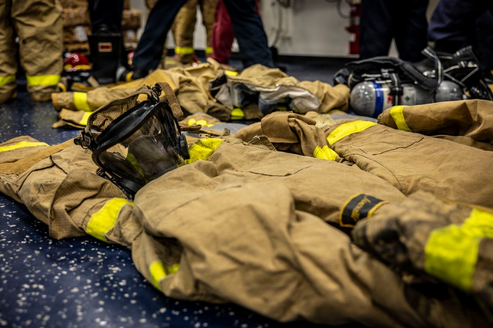 USS Iwo Jima Conducts a Damage Control Training Team Environment