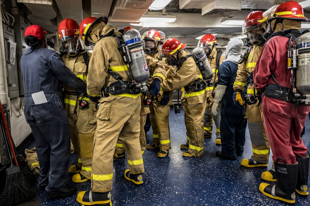 USS Iwo Jima Conducts a Damage Control Training Team Environment