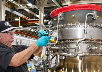 FRCE expands fleet support with first CH-53K engine induction