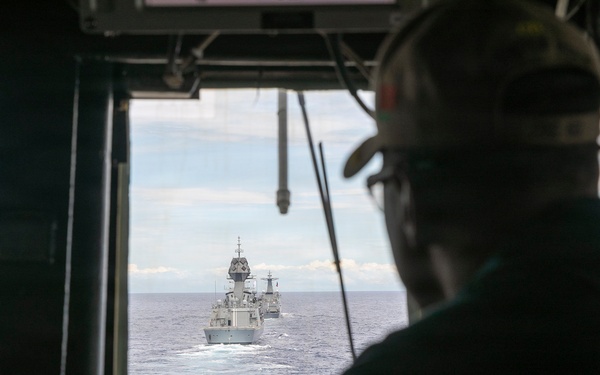 Australia, New Zealand, Philippines and U.S. Conduct Maritime Cooperative Activity