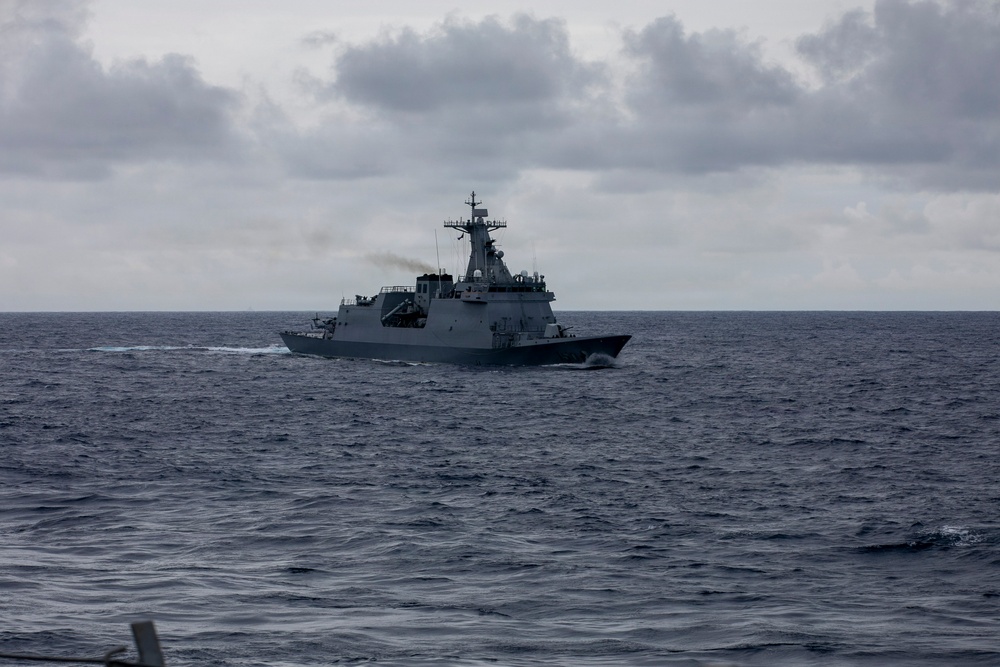 Australia, New Zealand, Philippines and U.S. Conduct Maritime Cooperative Activity Australia, New Zealand, Philippines and U.S. Conduct Maritime Cooperative Activity