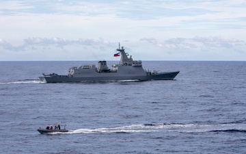 Australia, New Zealand, Philippines and U.S. Conduct Maritime Cooperative Activity
